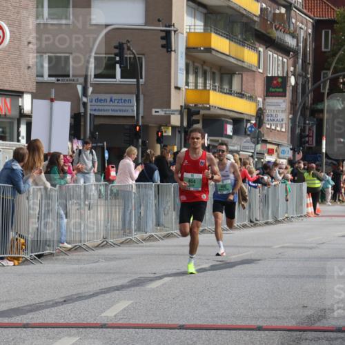 15.09.2024 - PSD Bank Halbmarathon Michael Strokosch http://msf.ph/oto/7075755 15.09.2024 11:07:14 Ziel 462, 464, 465, 468 meine-sportfotos.de