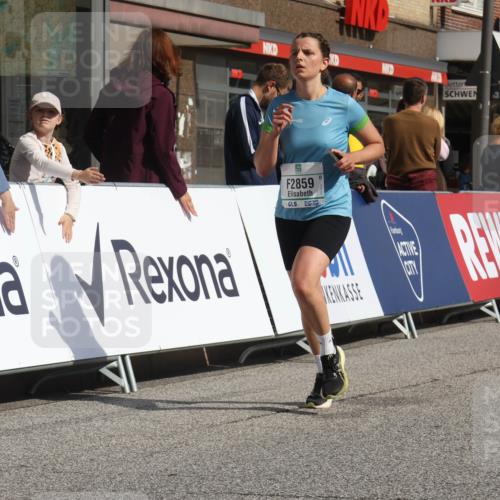 15.09.2024 - PSD Bank Halbmarathon Michael Strokosch http://msf.ph/oto/7075774 15.09.2024 12:16:11 Ziel 2027, 2109, 2244, 2369, 2859, 3081, 3148, 3149, 3165, 3166, 3465 meine-sportfotos.de