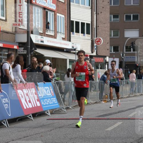 15.09.2024 - PSD Bank Halbmarathon Michael Strokosch http://msf.ph/oto/7075801 15.09.2024 11:07:17 Ziel 462, 464, 465 meine-sportfotos.de