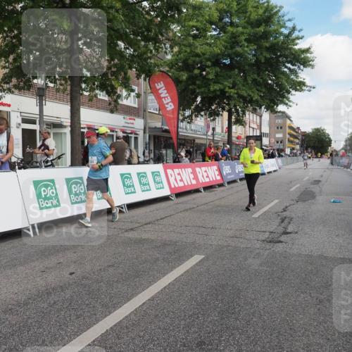 15.09.2024 - PSD Bank Halbmarathon Miley Keyser http://msf.ph/oto/7075821 15.09.2024 12:33:39 Ziel 2331, 3107 meine-sportfotos.de