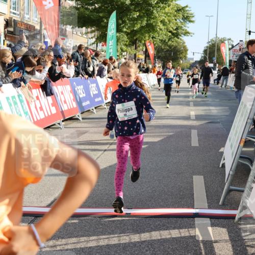 15.09.2024 - PSD Bank Halbmarathon Strokosch-Dieckow http://msf.ph/oto/7075830 15.09.2024 10:29:57 Ziel 15, 46, 60, 74, 80, 111, 112, 120, 164, 168, 185, 225, 286 meine-sportfotos.de