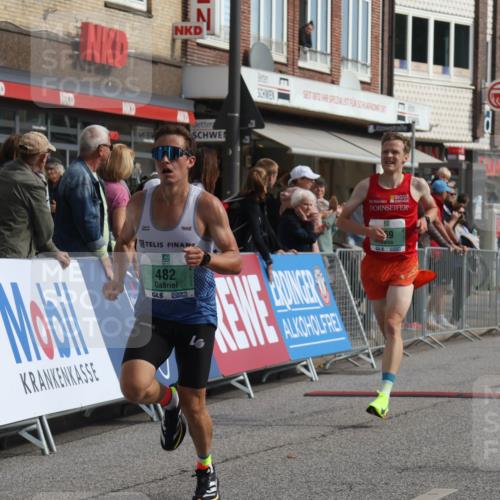 15.09.2024 - PSD Bank Halbmarathon Michael Strokosch http://msf.ph/oto/7075849 15.09.2024 11:07:25 Ziel 462, 464, 469, 476, 482 meine-sportfotos.de