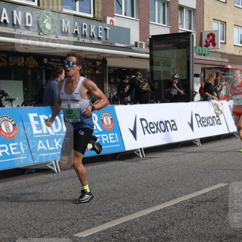 15.09.2024 - PSD Bank Halbmarathon Michael Strokosch http://msf.ph/oto/7075863 15.09.2024 11:07:26 Ziel 462, 464, 469, 476, 482 meine-sportfotos.de