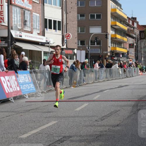 15.09.2024 - PSD Bank Halbmarathon Michael Strokosch http://msf.ph/oto/7075876 15.09.2024 11:07:28 Ziel 462, 464, 469, 476, 482 meine-sportfotos.de