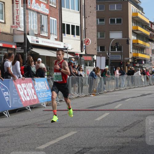 15.09.2024 - PSD Bank Halbmarathon Michael Strokosch http://msf.ph/oto/7075880 15.09.2024 11:07:28 Ziel 462, 464, 469, 476, 482 meine-sportfotos.de