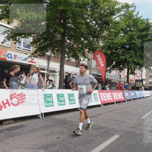 15.09.2024 - PSD Bank Halbmarathon Miley Keyser http://msf.ph/oto/7075926 15.09.2024 12:33:50 Ziel 1983, 2331, 3107, 3433, 3451 meine-sportfotos.de
