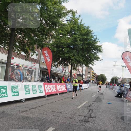 15.09.2024 - PSD Bank Halbmarathon Miley Keyser http://msf.ph/oto/7075940 15.09.2024 12:33:56 Ziel 1983, 2376, 3107, 3433, 3451 meine-sportfotos.de