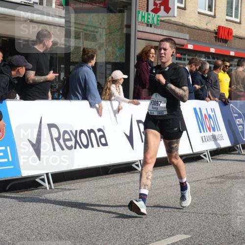 15.09.2024 - PSD Bank Halbmarathon Michael Strokosch http://msf.ph/oto/7075946 15.09.2024 12:16:30 Ziel 2342, 2396, 2453, 2911, 3061, 3082, 3097, 3233, 3474 meine-sportfotos.de