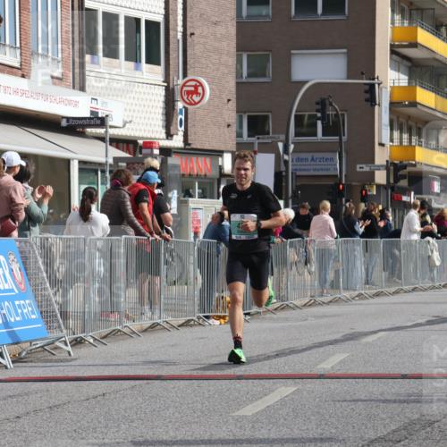 15.09.2024 - PSD Bank Halbmarathon Michael Strokosch http://msf.ph/oto/7075949 15.09.2024 11:07:59 Ziel 408, 483 meine-sportfotos.de