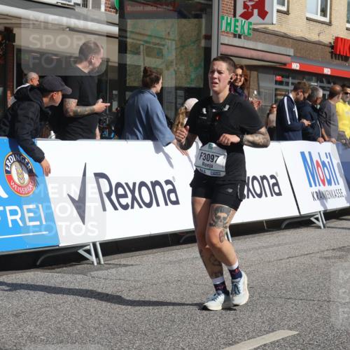 15.09.2024 - PSD Bank Halbmarathon Michael Strokosch http://msf.ph/oto/7075951 15.09.2024 12:16:30 Ziel 2342, 2396, 2453, 2911, 3061, 3082, 3097, 3233, 3474 meine-sportfotos.de