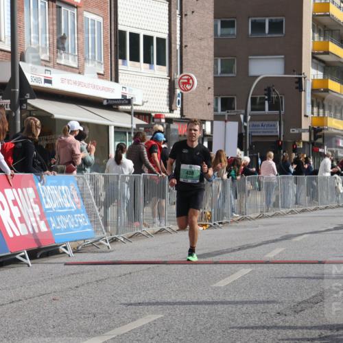 15.09.2024 - PSD Bank Halbmarathon Michael Strokosch http://msf.ph/oto/7075953 15.09.2024 11:07:59 Ziel 408, 483 meine-sportfotos.de