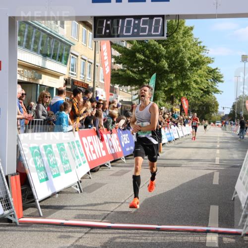 15.09.2024 - PSD Bank Halbmarathon Strokosch-Dieckow http://msf.ph/oto/7075954 15.09.2024 11:11:41 Ziel 515, 516, 548 meine-sportfotos.de