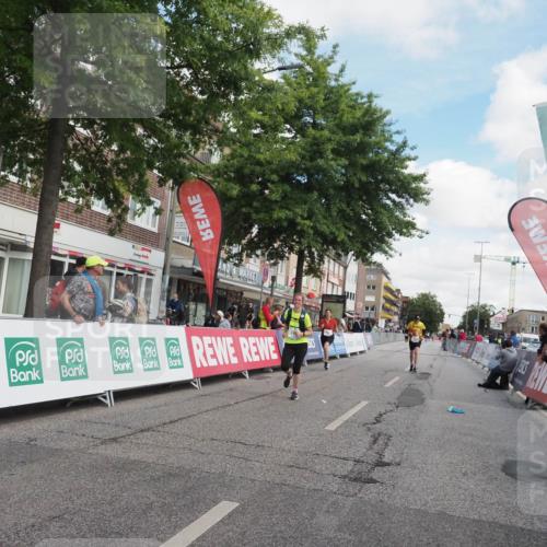 15.09.2024 - PSD Bank Halbmarathon Miley Keyser http://msf.ph/oto/7075957 15.09.2024 12:33:57 Ziel 1983, 2376, 3433, 3451 meine-sportfotos.de