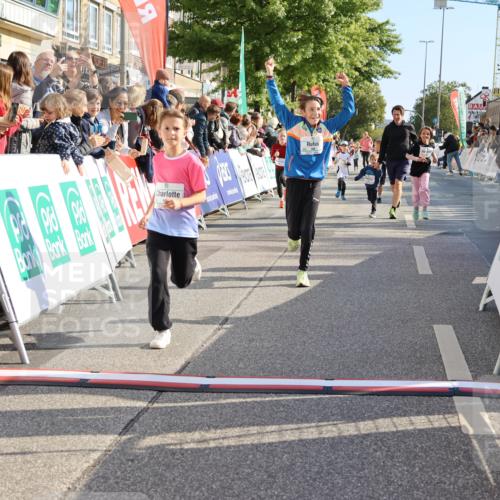 15.09.2024 - PSD Bank Halbmarathon Strokosch-Dieckow http://msf.ph/oto/7075986 15.09.2024 10:30:01 Ziel 3, 15, 46, 60, 63, 74, 80, 112, 164, 168, 171, 185, 225, 246, 286 meine-sportfotos.de