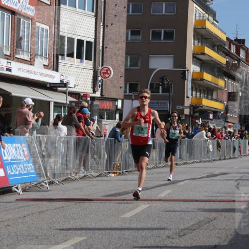 15.09.2024 - PSD Bank Halbmarathon Michael Strokosch http://msf.ph/oto/7076029 15.09.2024 11:08:06 Ziel 403, 408, 479, 483 meine-sportfotos.de