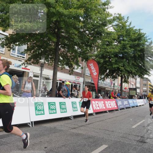 15.09.2024 - PSD Bank Halbmarathon Miley Keyser http://msf.ph/oto/7076034 15.09.2024 12:33:59 Ziel 1983, 2376, 3433, 3451 meine-sportfotos.de