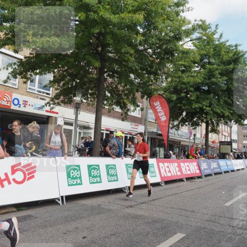 15.09.2024 - PSD Bank Halbmarathon Miley Keyser http://msf.ph/oto/7076038 15.09.2024 12:33:59 Ziel 1983, 2376, 3433, 3451 meine-sportfotos.de