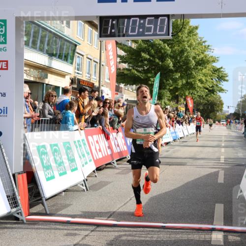 15.09.2024 - PSD Bank Halbmarathon Strokosch-Dieckow http://msf.ph/oto/7076043 15.09.2024 11:11:41 Ziel 515, 516, 548 meine-sportfotos.de