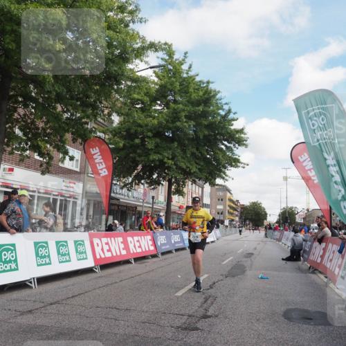 15.09.2024 - PSD Bank Halbmarathon Miley Keyser http://msf.ph/oto/7076050 15.09.2024 12:34:01 Ziel 1983, 2376, 3433, 3451 meine-sportfotos.de