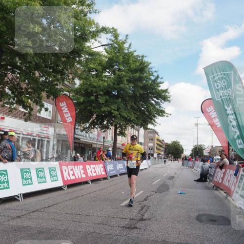 15.09.2024 - PSD Bank Halbmarathon Miley Keyser http://msf.ph/oto/7076055 15.09.2024 12:34:01 Ziel 1983, 2376, 3433, 3451 meine-sportfotos.de