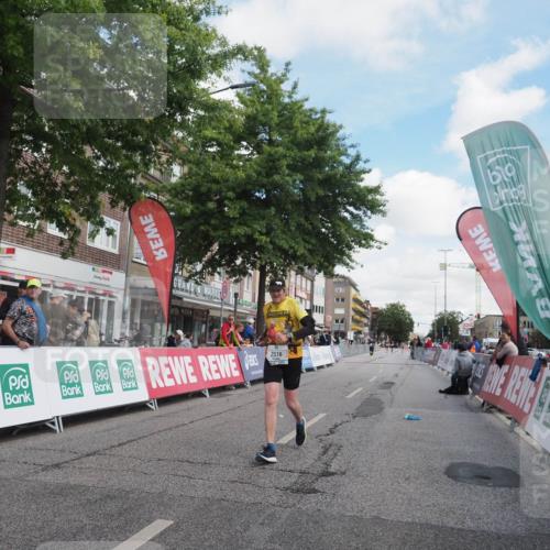 15.09.2024 - PSD Bank Halbmarathon Miley Keyser http://msf.ph/oto/7076062 15.09.2024 12:34:01 Ziel 1983, 2376, 3433, 3451 meine-sportfotos.de