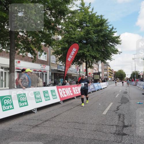 15.09.2024 - PSD Bank Halbmarathon Miley Keyser http://msf.ph/oto/7076115 15.09.2024 12:34:17 Ziel 2348, 3409 meine-sportfotos.de