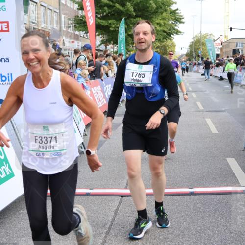 15.09.2024 - PSD Bank Halbmarathon Strokosch-Dieckow http://msf.ph/oto/7076163 15.09.2024 12:24:35 Ziel 1765, 1997, 2081, 2527, 3008, 3256, 3339, 3371, 3452, 3543 meine-sportfotos.de