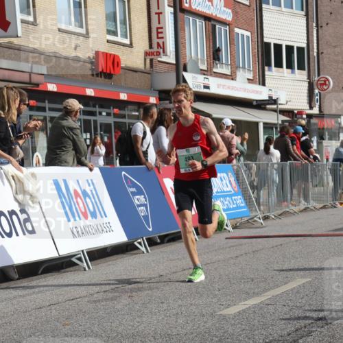 15.09.2024 - PSD Bank Halbmarathon Michael Strokosch http://msf.ph/oto/7076180 15.09.2024 11:08:22 Ziel 403, 474, 475, 491, 493, 1076 meine-sportfotos.de