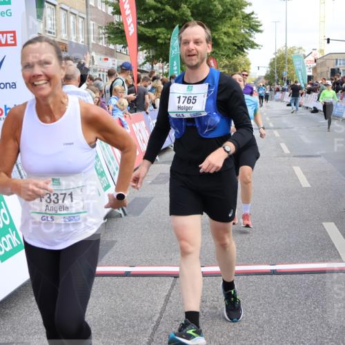 15.09.2024 - PSD Bank Halbmarathon Strokosch-Dieckow http://msf.ph/oto/7076189 15.09.2024 12:24:35 Ziel 1765, 1997, 2081, 2527, 3008, 3256, 3339, 3371, 3452, 3543 meine-sportfotos.de