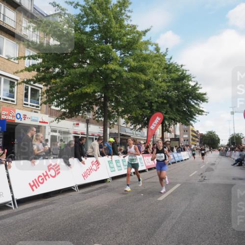 15.09.2024 - PSD Bank Halbmarathon Miley Keyser http://msf.ph/oto/7076213 15.09.2024 11:32:45 Ziel 718, 762, 927, 936, 1059, 1084, 1122, 1141, 1447, 2608, 2649 meine-sportfotos.de