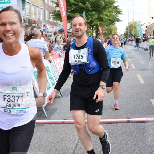 15.09.2024 - PSD Bank Halbmarathon Strokosch-Dieckow http://msf.ph/oto/7076260 15.09.2024 12:24:36 Ziel 1765, 1997, 2081, 2527, 3008, 3256, 3339, 3371, 3452, 3543 meine-sportfotos.de