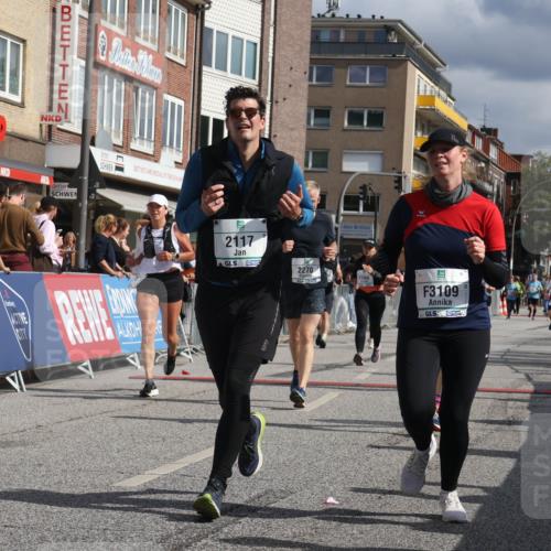 15.09.2024 - PSD Bank Halbmarathon Michael Strokosch http://msf.ph/oto/7076269 15.09.2024 12:16:54 Ziel 1157, 1596, 2117, 2270, 2277, 2526, 2686, 2969, 3102, 3109, 3118, 3140, 3193, 3403, 3493, 3494, 3558 meine-sportfotos.de