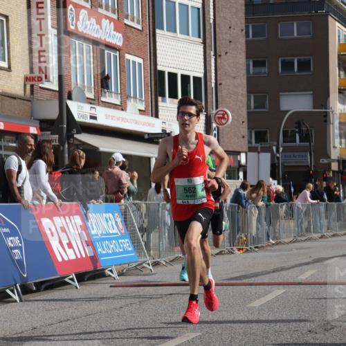 15.09.2024 - PSD Bank Halbmarathon Michael Strokosch http://msf.ph/oto/7076271 15.09.2024 11:08:32 Ziel 477, 487, 493, 562, 1076 meine-sportfotos.de