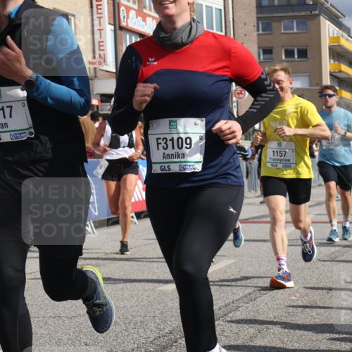 15.09.2024 - PSD Bank Halbmarathon Michael Strokosch http://msf.ph/oto/7076281 15.09.2024 12:16:56 Ziel 1157, 1596, 2117, 2270, 2277, 2526, 2686, 2969, 3102, 3109, 3118, 3130, 3193, 3250, 3403, 3493, 3494, 3558 meine-sportfotos.de