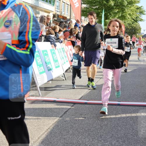 15.09.2024 - PSD Bank Halbmarathon Strokosch-Dieckow http://msf.ph/oto/7076341 15.09.2024 10:30:05 Ziel 3, 15, 46, 60, 63, 74, 127, 164, 168, 171, 185, 218, 225, 246, 286 meine-sportfotos.de