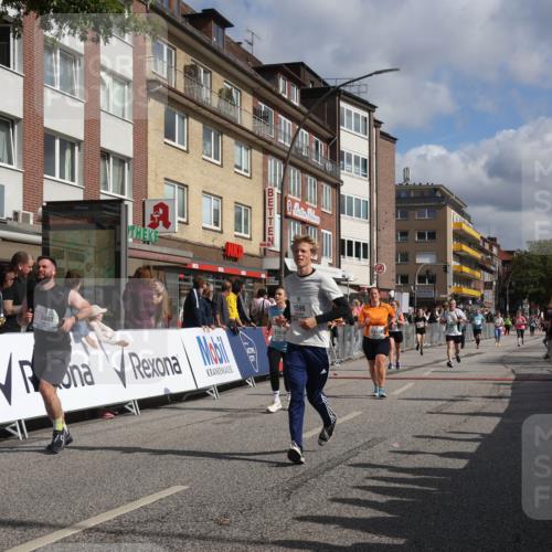 15.09.2024 - PSD Bank Halbmarathon Michael Strokosch http://msf.ph/oto/7076365 15.09.2024 12:17:03 Ziel 792, 1157, 1596, 2117, 2270, 2277, 2686, 2969, 3109, 3118, 3130, 3250, 3403, 3425, 3507 meine-sportfotos.de