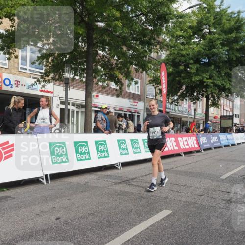 15.09.2024 - PSD Bank Halbmarathon Miley Keyser http://msf.ph/oto/7076369 15.09.2024 12:34:32 Ziel 1716, 2348, 2918, 3409 meine-sportfotos.de
