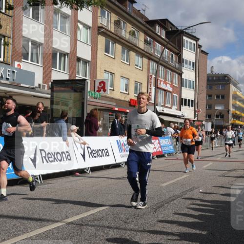 15.09.2024 - PSD Bank Halbmarathon Michael Strokosch http://msf.ph/oto/7076373 15.09.2024 12:17:04 Ziel 792, 1157, 1596, 2117, 2270, 2277, 2305, 2306, 2686, 2969, 3109, 3118, 3130, 3250, 3403, 3425, 3507 meine-sportfotos.de