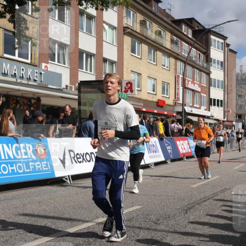 15.09.2024 - PSD Bank Halbmarathon Michael Strokosch http://msf.ph/oto/7076387 15.09.2024 12:17:04 Ziel 792, 1157, 1596, 2117, 2270, 2277, 2305, 2306, 2686, 2969, 3109, 3118, 3130, 3250, 3403, 3425, 3507 meine-sportfotos.de