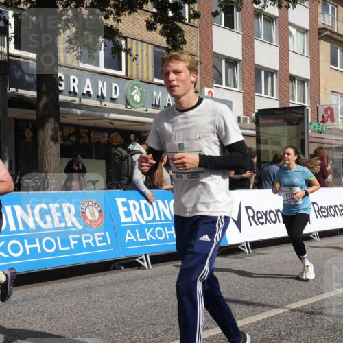15.09.2024 - PSD Bank Halbmarathon Michael Strokosch http://msf.ph/oto/7076395 15.09.2024 12:17:05 Ziel 792, 1157, 1596, 2117, 2270, 2277, 2305, 2306, 2686, 2969, 3109, 3118, 3130, 3250, 3403, 3425, 3507 meine-sportfotos.de