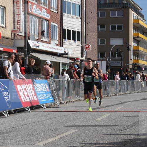 15.09.2024 - PSD Bank Halbmarathon Michael Strokosch http://msf.ph/oto/7076398 15.09.2024 11:08:50 Ziel 496, 525, 807 meine-sportfotos.de
