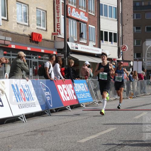 15.09.2024 - PSD Bank Halbmarathon Michael Strokosch http://msf.ph/oto/7076406 15.09.2024 11:08:50 Ziel 496, 525, 807 meine-sportfotos.de