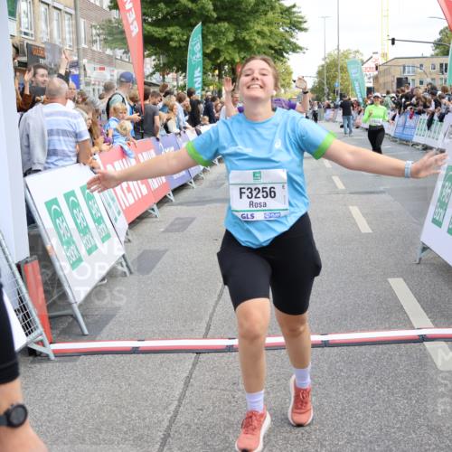 15.09.2024 - PSD Bank Halbmarathon Strokosch-Dieckow http://msf.ph/oto/7076438 15.09.2024 12:24:36 Ziel 1765, 1997, 2081, 2527, 3008, 3256, 3339, 3371, 3452, 3543 meine-sportfotos.de