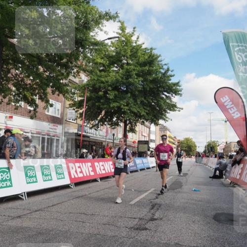 15.09.2024 - PSD Bank Halbmarathon Miley Keyser http://msf.ph/oto/7076450 15.09.2024 12:34:54 Ziel 2438, 3151, 3251, 3273, 3485 meine-sportfotos.de