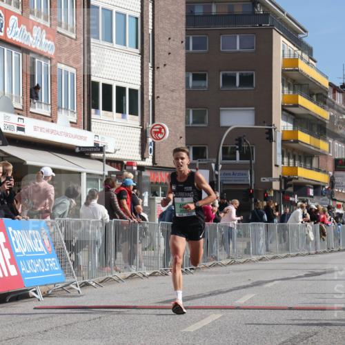 15.09.2024 - PSD Bank Halbmarathon Michael Strokosch http://msf.ph/oto/7076453 15.09.2024 11:09:00 Ziel 495, 496, 510, 525 meine-sportfotos.de