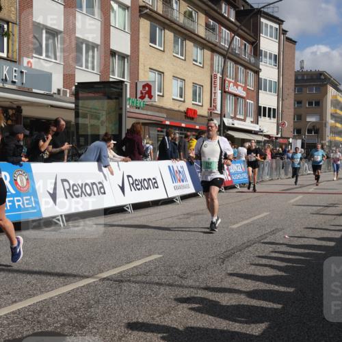 15.09.2024 - PSD Bank Halbmarathon Michael Strokosch http://msf.ph/oto/7076464 15.09.2024 12:17:08 Ziel 792, 1596, 2270, 2277, 2305, 2306, 2686, 2931, 2932, 2969, 3118, 3130, 3250, 3403, 3425, 3507 meine-sportfotos.de