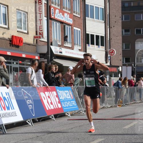 15.09.2024 - PSD Bank Halbmarathon Michael Strokosch http://msf.ph/oto/7076467 15.09.2024 11:09:00 Ziel 495, 496, 510, 525 meine-sportfotos.de