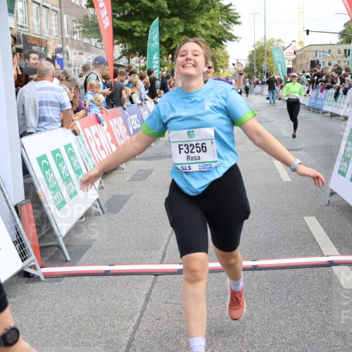 15.09.2024 - PSD Bank Halbmarathon Strokosch-Dieckow http://msf.ph/oto/7076469 15.09.2024 12:24:37 Ziel 1765, 1997, 2081, 2527, 3008, 3256, 3339, 3371, 3452, 3543 meine-sportfotos.de