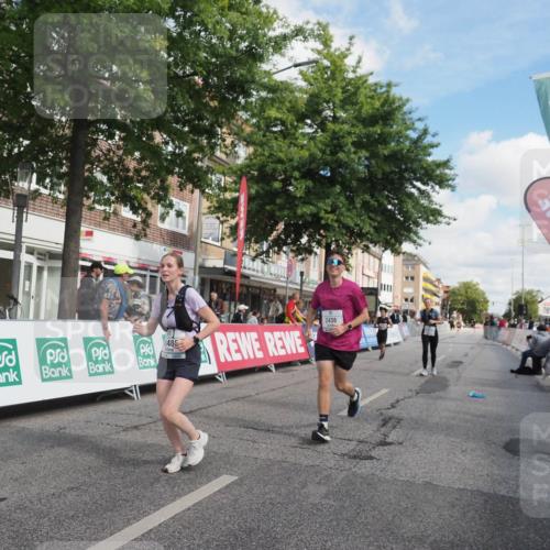 15.09.2024 - PSD Bank Halbmarathon Miley Keyser http://msf.ph/oto/7076481 15.09.2024 12:34:55 Ziel 2438, 3151, 3251, 3273, 3485 meine-sportfotos.de