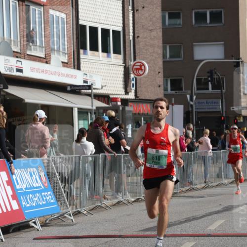 15.09.2024 - PSD Bank Halbmarathon Michael Strokosch http://msf.ph/oto/7076486 15.09.2024 11:09:04 Ziel 495, 496, 499, 510, 525, 529 meine-sportfotos.de